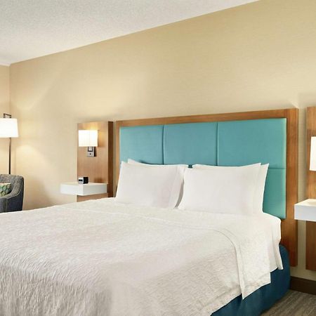 Hampton Inn Portland Airport Екстер'єр фото