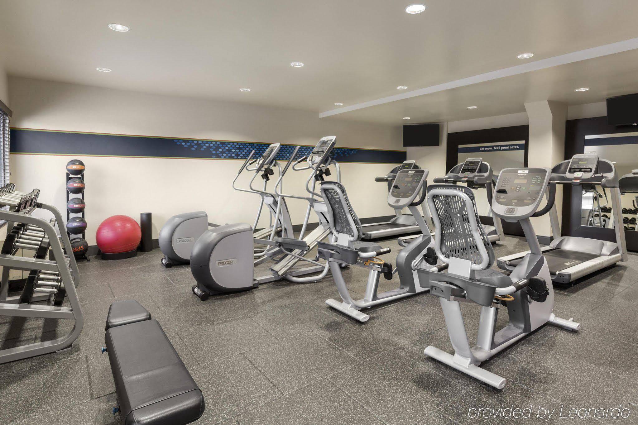 Hampton Inn Portland Airport Екстер'єр фото