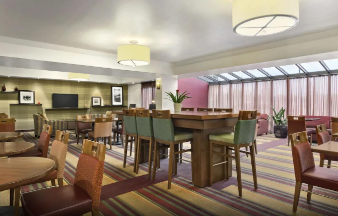 Hampton Inn Portland Airport Екстер'єр фото