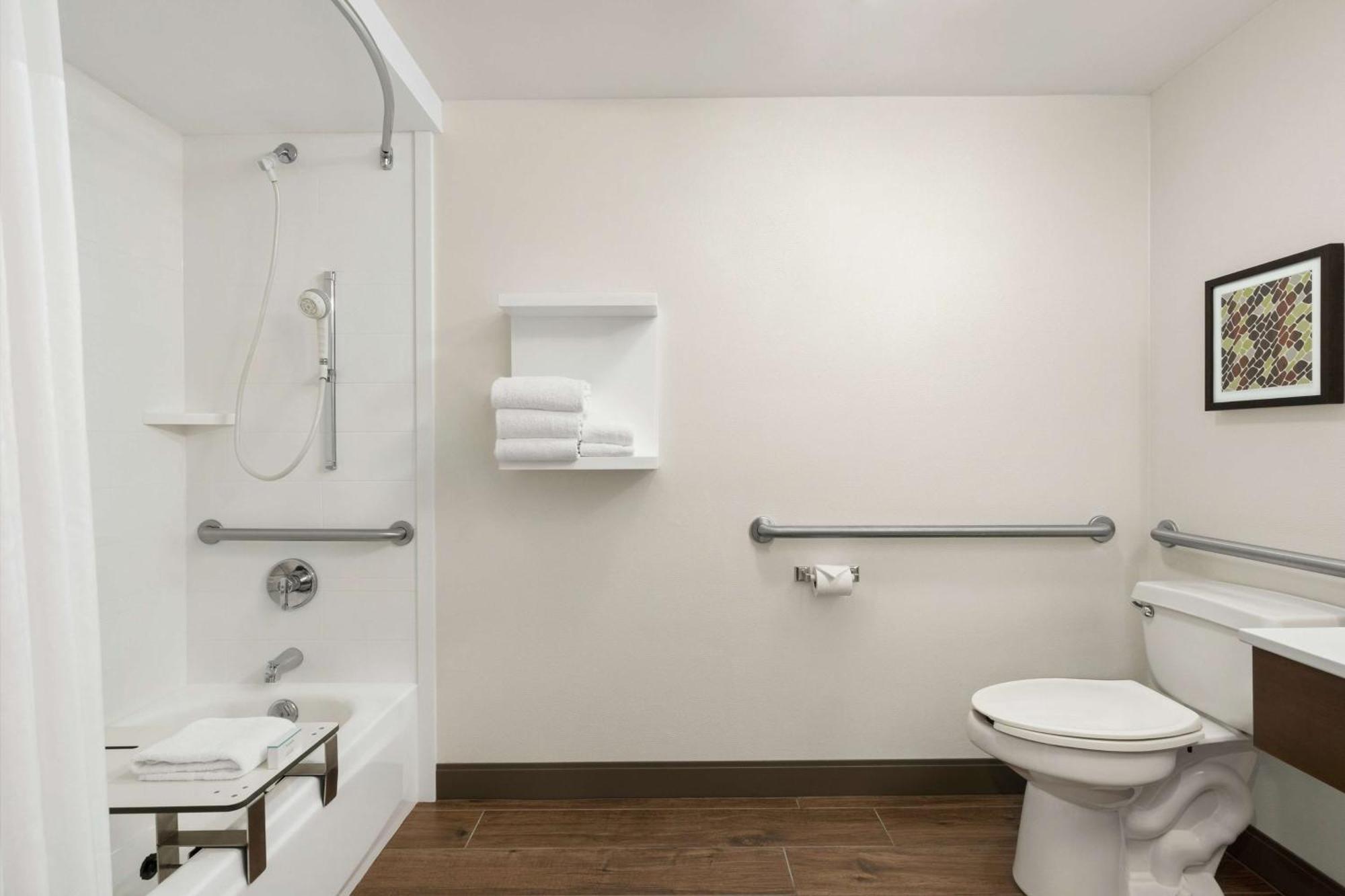 Hampton Inn Portland Airport Екстер'єр фото