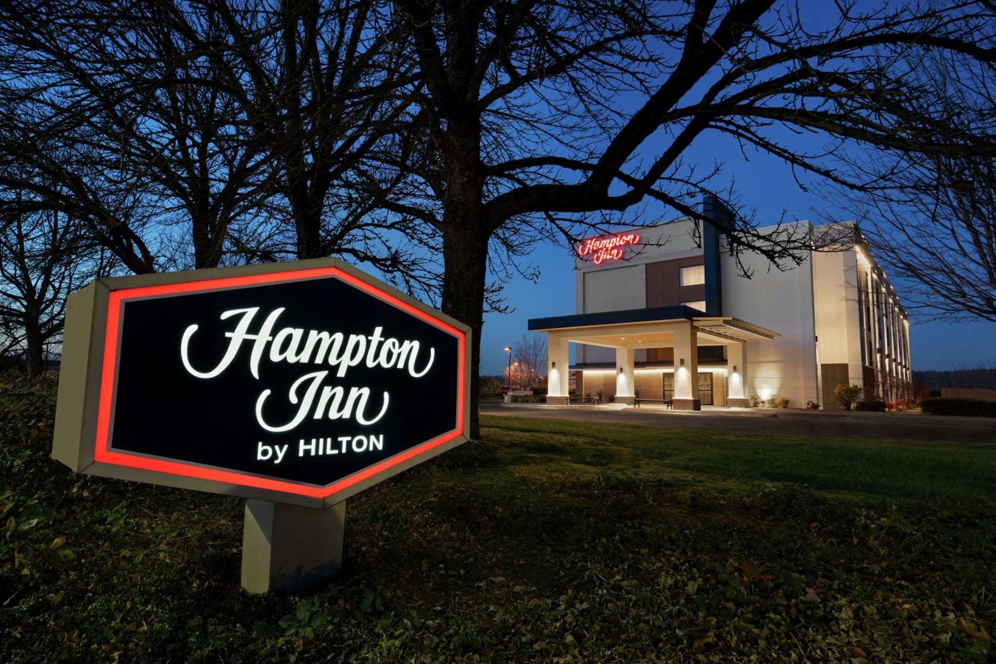 Hampton Inn Portland Airport Екстер'єр фото