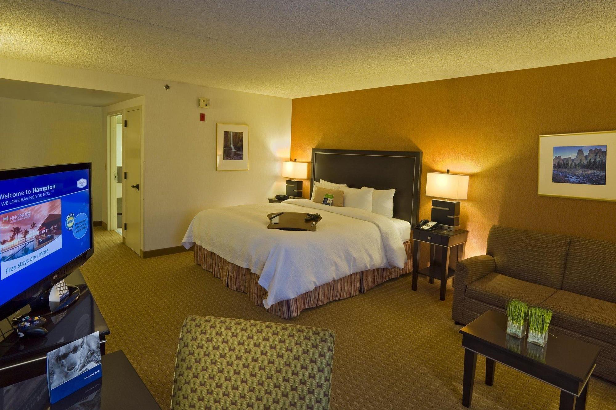 Hampton Inn Portland Airport Екстер'єр фото