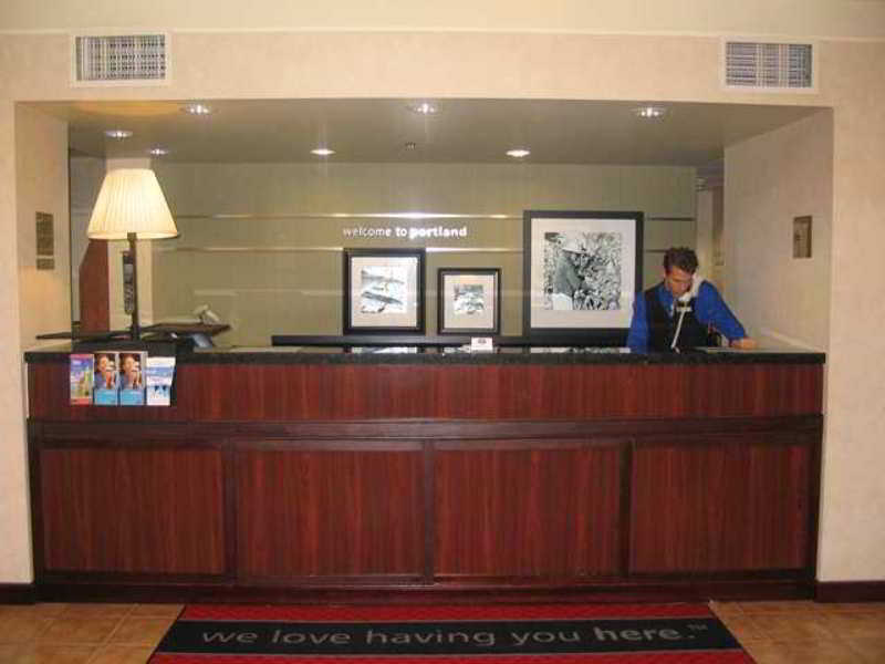 Hampton Inn Portland Airport Екстер'єр фото