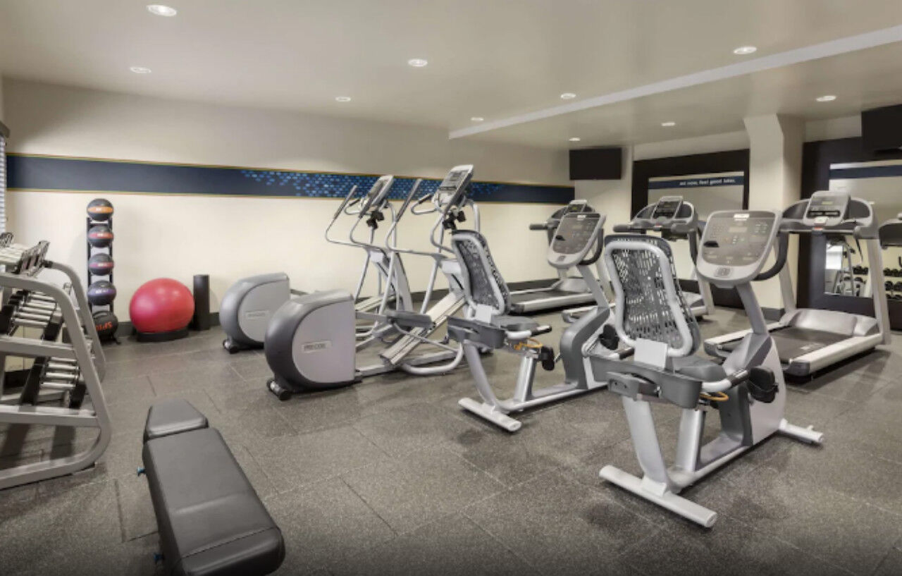 Hampton Inn Portland Airport Екстер'єр фото